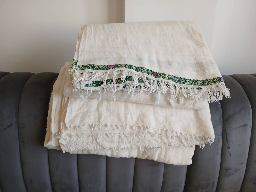 Gabi blanc coton cérémoniel bordure verte